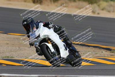 media/Oct-03-2022-Moto Forza (Mon) [[5f077a3730]]/Beginner Group/Session 2 (Turn 10)/